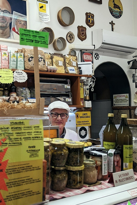 1.5 Hour Food Tour in Verona with Tastings & Sightseeing - Castelvecchio Bridge and the Gavi Arch