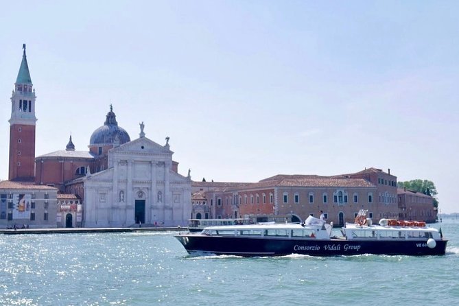 1-hour panoramic tour of Venice by boat - Who gets the most value from this one-hour cruise