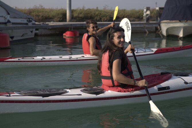 2 Hour Night Kayak Tour in Venice, premium experience with sunset - From buildings to lagoon plants and wildlife