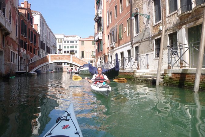 2 Hour Venice Canal Kayak Tour - Premium experience by day - Why Venice looks better from a kayak