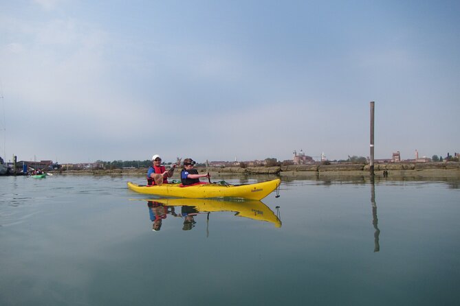 2 Hour Venice Canal Kayak Tour - Premium experience by day - Two hours that pass quickly