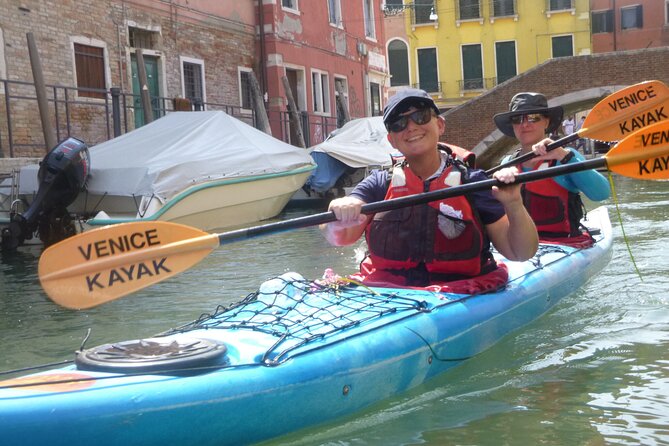 2 Hour Venice Canal Kayak Tour - Premium experience by day - What the guide adds beyond navigation