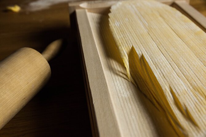 3 Hour Cooking Class: Homemade Pasta and Tiramisu in Venice - Finishing with traditional tiramisu