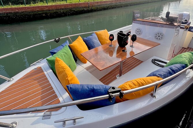 4 hours Private Boat Tour to Murano, Burano with local real guide - Why this boat trip feels different from a standard island excursion