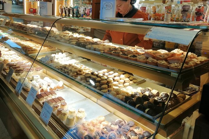 A Sweet Stroll Through Venice: Pastries, Chocolate, and Gelato - The gondola traghetto across the Grand Canal