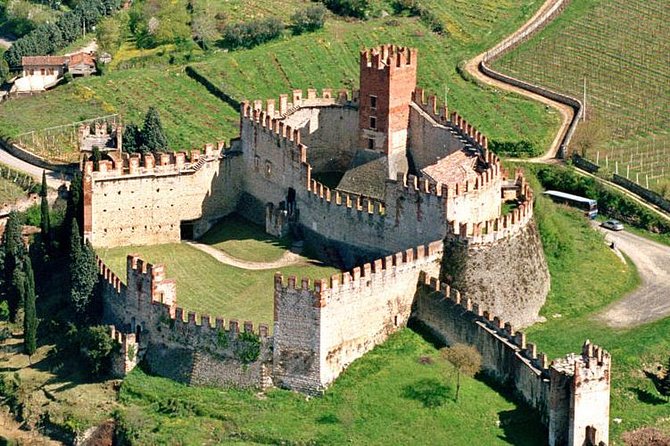 Amarone & Soave Wine Tour with Sommelier – Visit Verona - Who gets the best value from this day