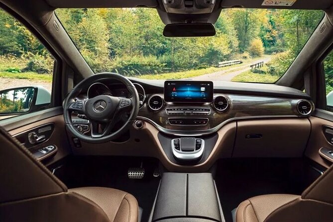 Arrival by Private Luxury Van Venice Airport VCE to Piazzale Roma - Inside the Mercedes-Benz V Class