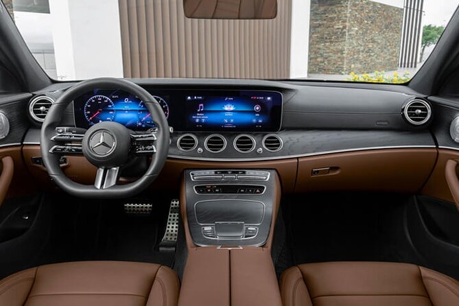 Arrival Transfer from Venice Airport to Piazzale Roma by Sedan - Booking details that can prevent trouble