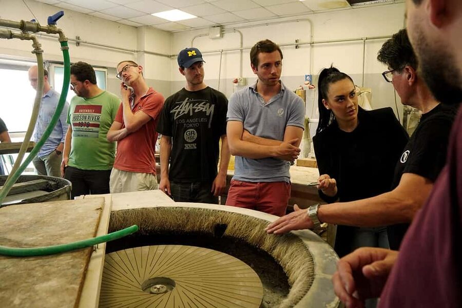 Arte Di Murano: Glass Factory Tour - Meeting the glassblowers