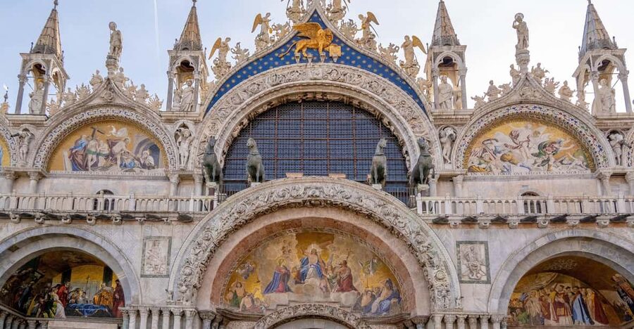 Basilica and Doge's Palace tour with Lunch & Murano - The Doge’s Palace and the Bridge of Sighs