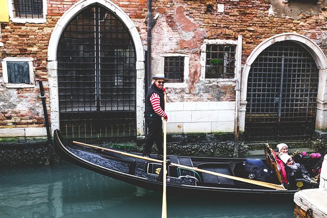 Best of Venice in 3 hours - Ponte degli Scalzi and the Grand Canal opening