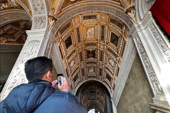 Best Of Venice: Saint Mark's Basilica, Doges Palace with Guide and Gondola Ride - Doge’s Palace, where art meets law and punishment
