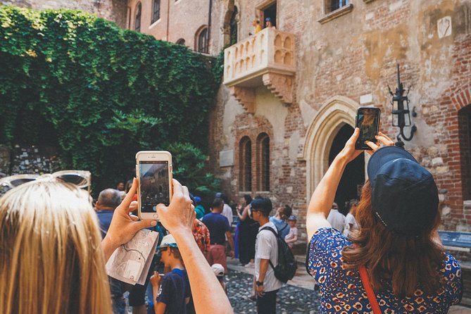 Best of Verona Highlights Walking Tour with Arena - Piazza dei Signori and the Dante connection
