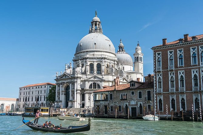 Best Venice Personalized Private Walking Tour with Official Guide - Finding quieter streets beyond the main sights