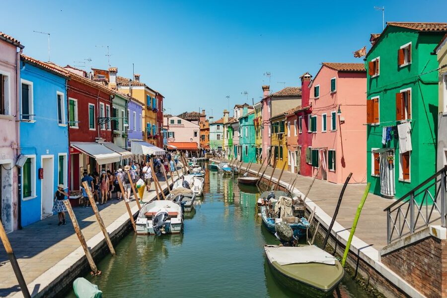 Boat Trip: Glimpse of Murano, Torcello & Burano Islands - Who should book this island trip?