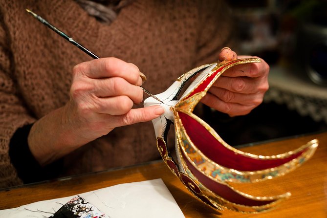 Carnival Treasure Hunt & Mask Painting Workshop - Finding Campo Manin and Venice’s campos