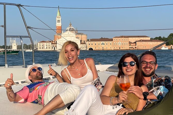 Catamaran Spritz Tour - Giudecca, Cipriani, and San Servolo