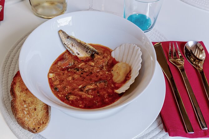 Cesarine: Home Cooking Class and Meal with a Local in Venice - A three-hour schedule, with one possible snag
