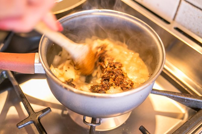 Cesarine: Home Cooking Class and Meal with a Local in Venice - Who will enjoy this Venetian cooking class?