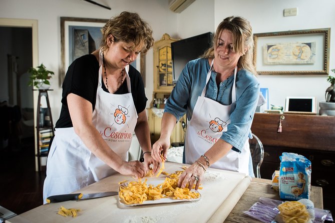 Cesarine: Small group Pasta and Tiramisu class in Padua - Rolling pasta and making two fresh dishes