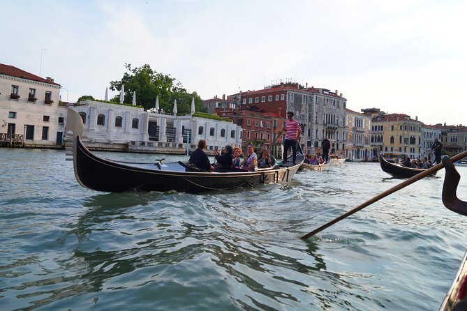Charming Gondola Ride on the Grand Canal & Gondola Gallery™ - The landmarks along the water
