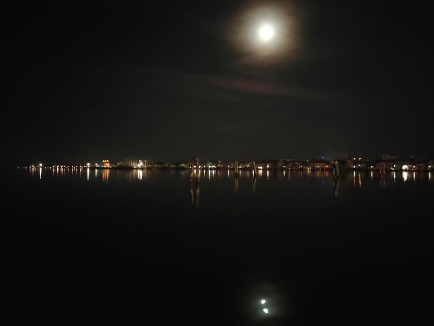 Chioggia: Boat Night Tour and Full Moon Tour - A small boat with room for only five
