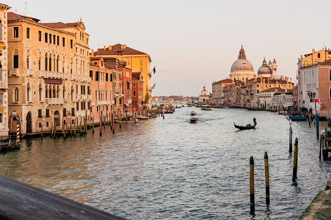 Cinematic Photoshoot in Venice: Capture Venice Hidden Gems - Acqua Alta Bookstore and Venice’s Quirky Side