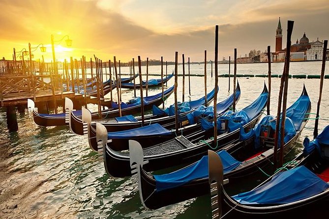 Classic 30-Minute Gondola Ride in Venice - What this Venice gondola ride really offers