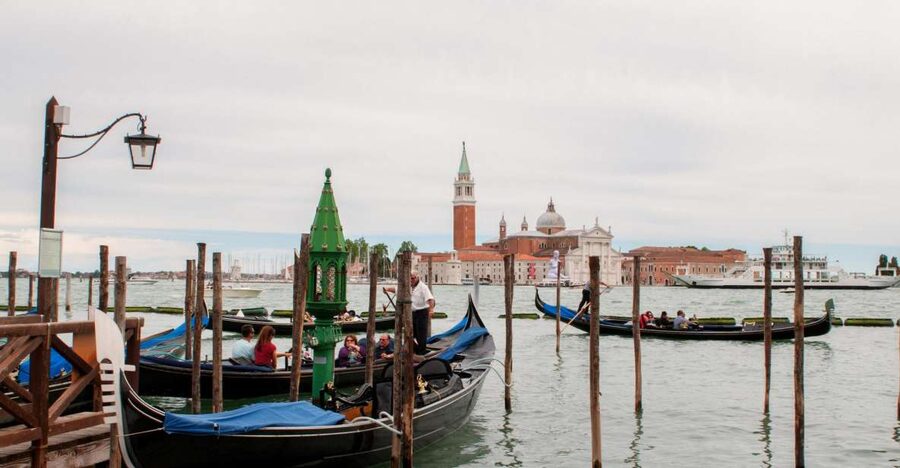 Classic Venice: 2-Hour Walking Tour with Basilica Entry - Key points to know before booking