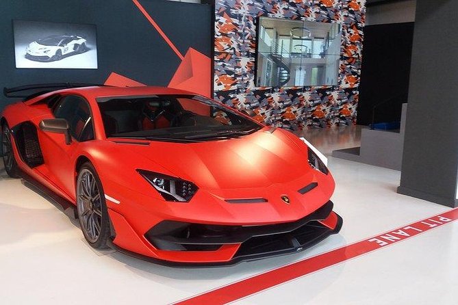 Create your Lamborghini and Ferrari day from Venice - The Emilian lunch is part of the reason to go