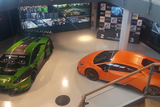 Create your Lamborghini and Ferrari day from Venice - Ferrari in Modena: a strong opening stop