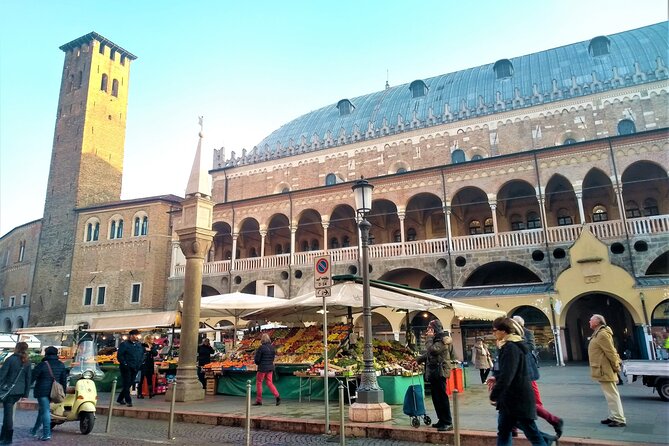 DA Venezia : Experience Padua like a local - Palazzo Bo connects Padua to university life