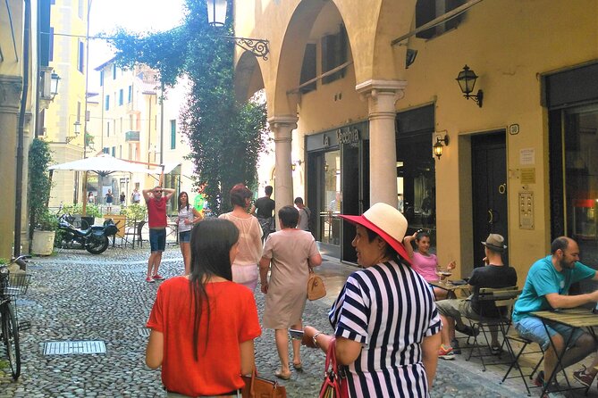 DA Venezia : Experience Padua like a local - Prato della Valle gives the walk breathing room