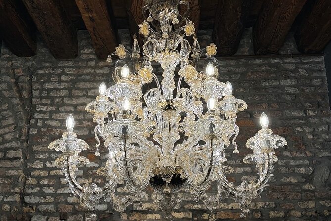 Discover Murano, Burano and Torcello by boat (Private Tour) - Murano: hot glass and a practical shopping stop