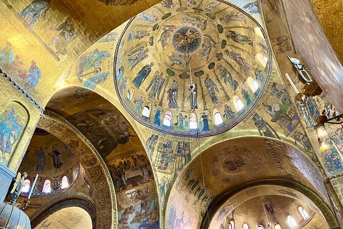 Doge Palace and Saint Mark's Basilica Guided Tour Fast Entry - St. Mark’s Basilica in a strict 15 to 20 minutes