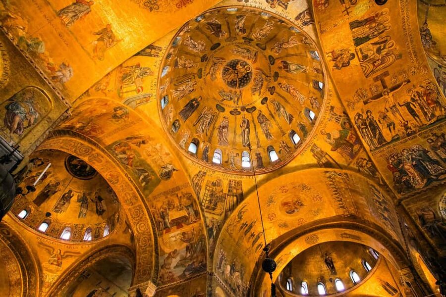 Doge’s Palace & St. Mark’s Basilica Tickets + Tour Options - What the guides add