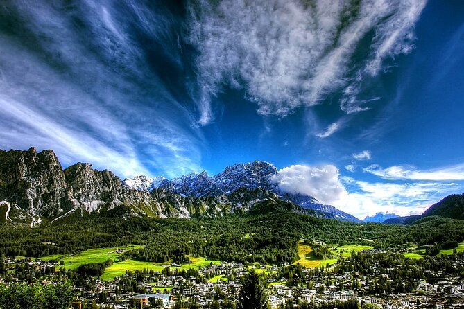 Dolomites Day Trip from Venice: Scenic Mountain Escape - Lago di Auronzo brings the first big photo stop