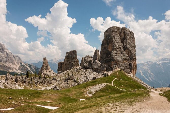 Dolomiti Ski Tour: Super 8 Lagazuoi and 5 Torri from Cortina d'Ampezzo - Averau, 5 Torri, and the route’s best mountain views