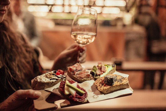 Drinks & Bites in Venice Private Tour - Why Venice nightlife works best on foot