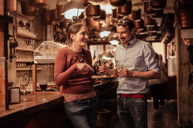 Drinks & Bites in Venice Private Tour - Rialto Bridge, Venice’s natural evening landmark