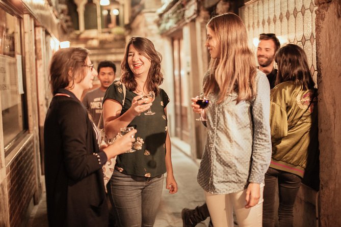 Drinks & Bites in Venice Private Tour - Why the private format affects the $94 price