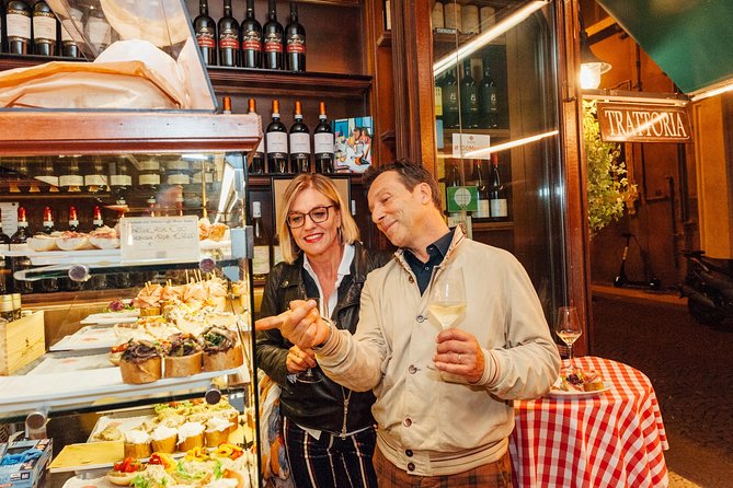 Drinks & Bites in Verona Private Tour - Prosecco and codfish near Piazza delle Erbe