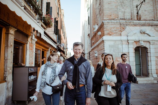 Eat like a Local: Venice Cicchetti and Wine Tasting Evening Tour - Osteria Alla Bifora and a shared board
