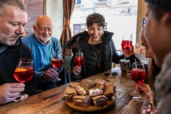 Eating Venice Food & Drinks Tour - Starting with pizza at Rizzo Venezia