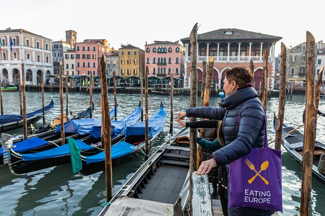 Eating Venice Food & Drinks Tour - Prosecco and Venetian bites on Calle San Felice