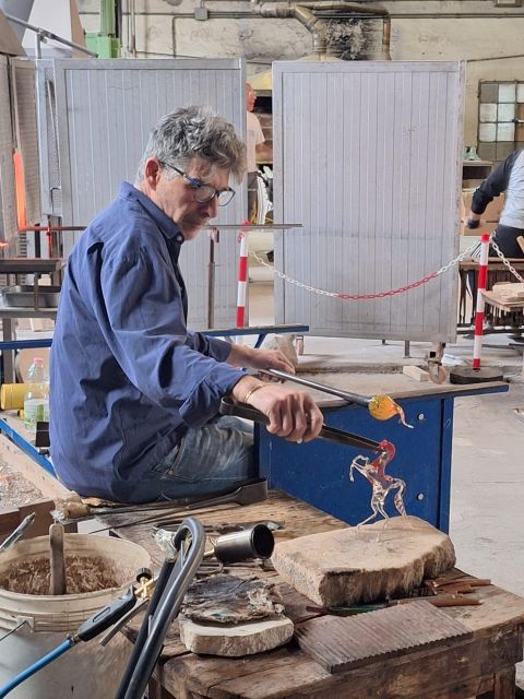 Ellegi Murano Glass: The Art of Tradition - Inside the courtyard and showroom