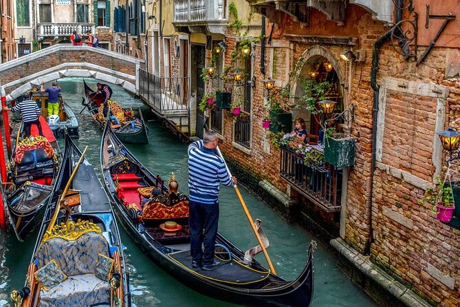 Enchanting Venice: City Walk & Majestic Gondola Ride! - The gondola ride: what the 30 minutes really means