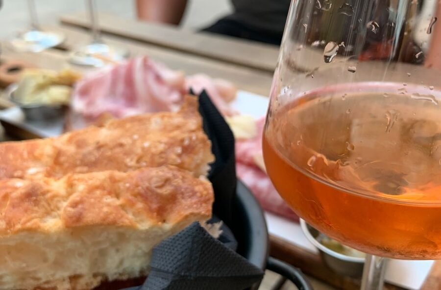 Evening in Venice with a local: food and wine tasting tour - What the $123.48 price really covers
