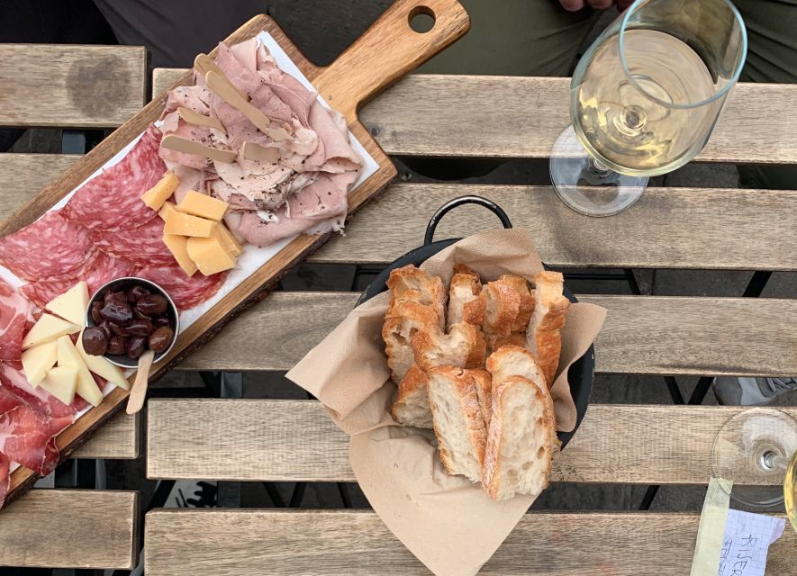 Evening in Venice with a local: food and wine tasting tour - Who will enjoy this three-hour evening walk