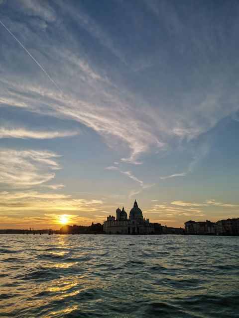 Evening Walking Tour with optional motorboat Ride - The Jewish Ghetto and Venice’s less polished side